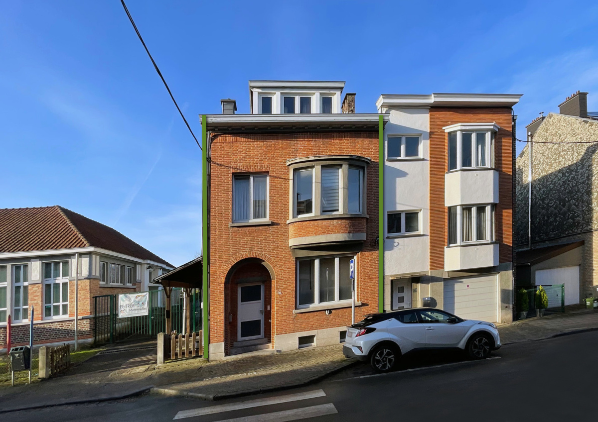 Jolie maison 3 façades dans le quartier des Hougnes