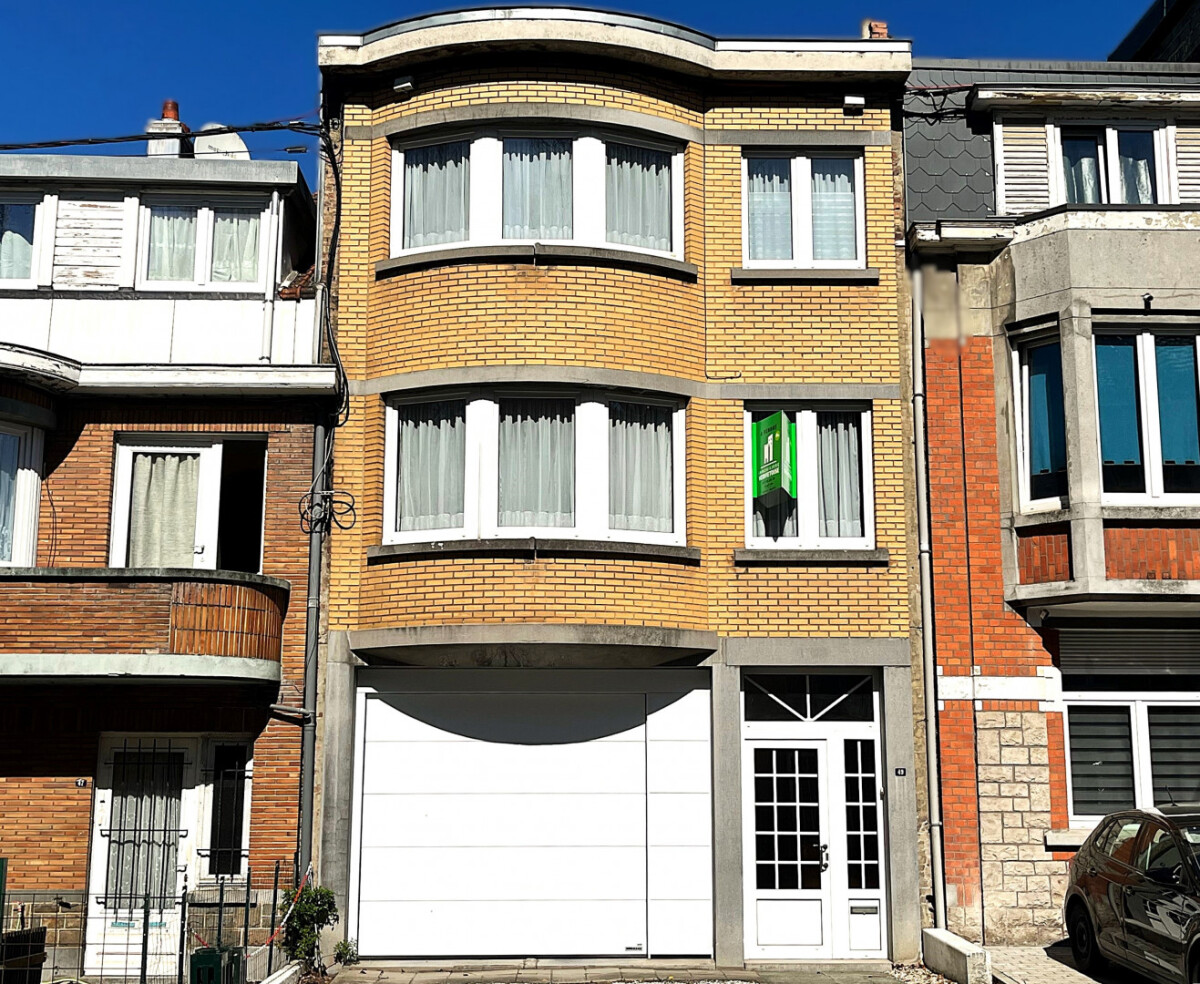 Jolie maison de ville avec entrepôt située à Heusy